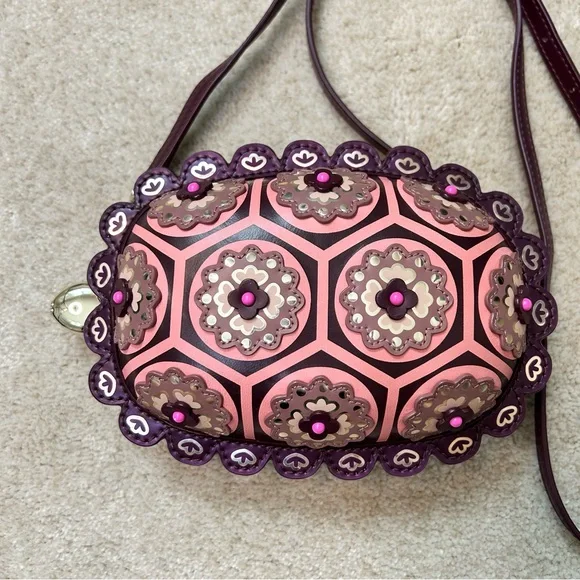 Kate Spade Baja Bound Turtle Crossbody - Picture 3 of 17